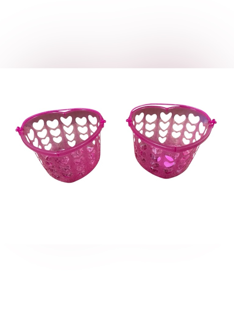 Pink Heart Plastic Baskets Set Glitter Valentine Decor Storage (2)